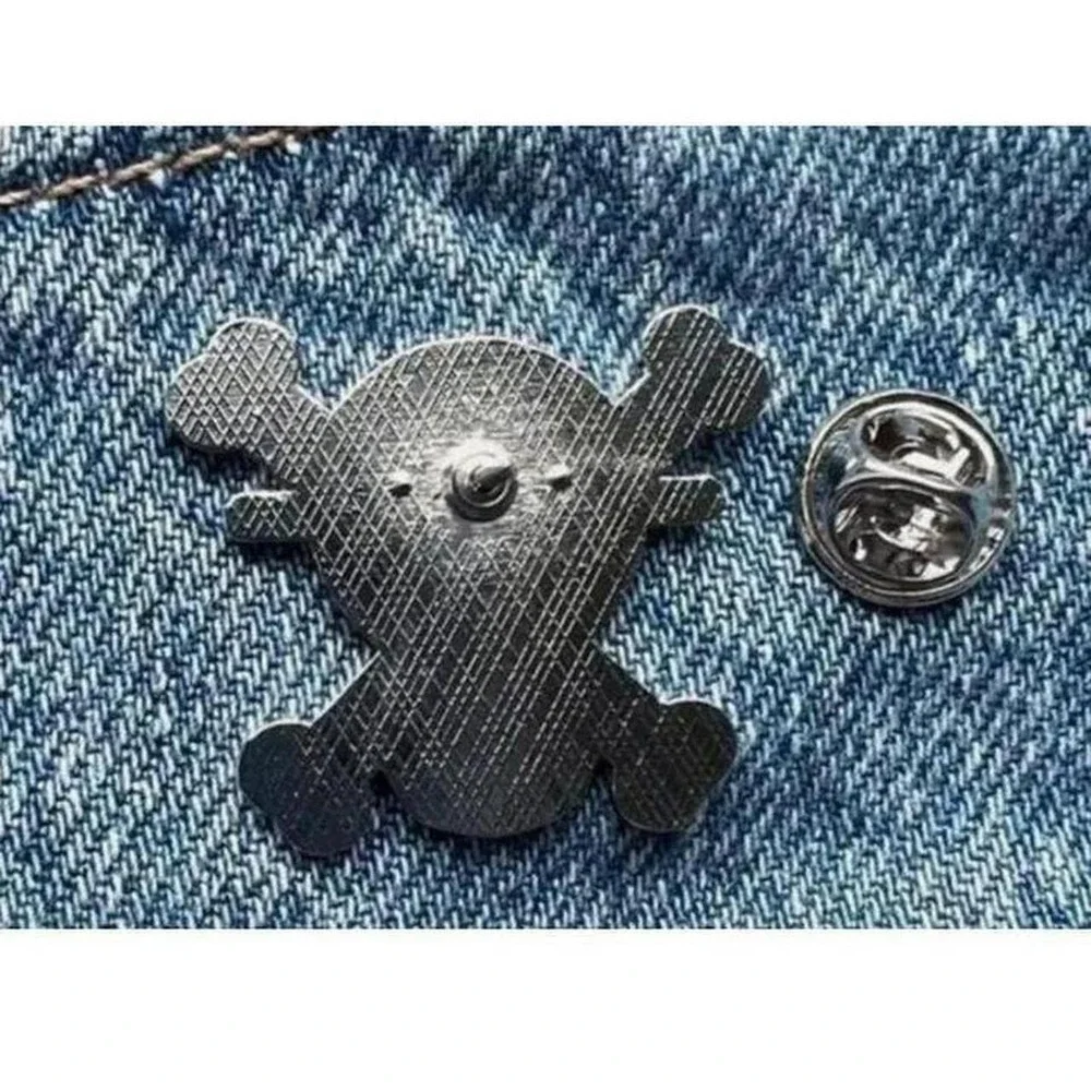 One Piece Straw Hat Pirates Jolly Roger Enamel Pin Luffy Anime Lapel Badge